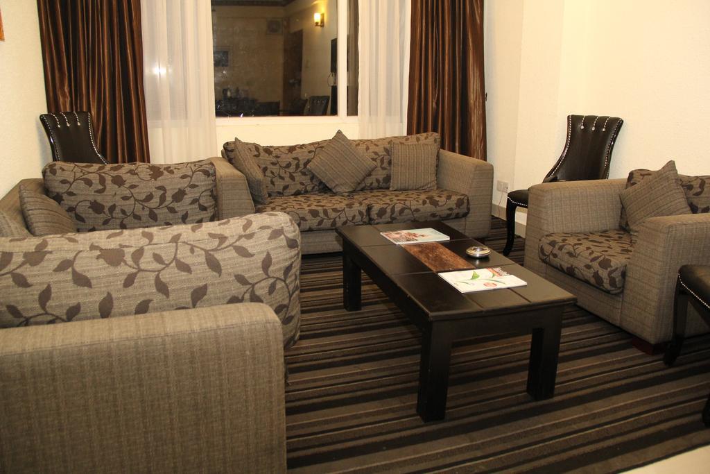 Hotel Sunhill - Kolombo Dış mekan fotoğraf